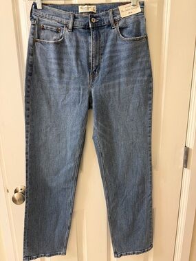 Abercrombie & Fitch High Rise Straight Leg Jeans - Light Blue